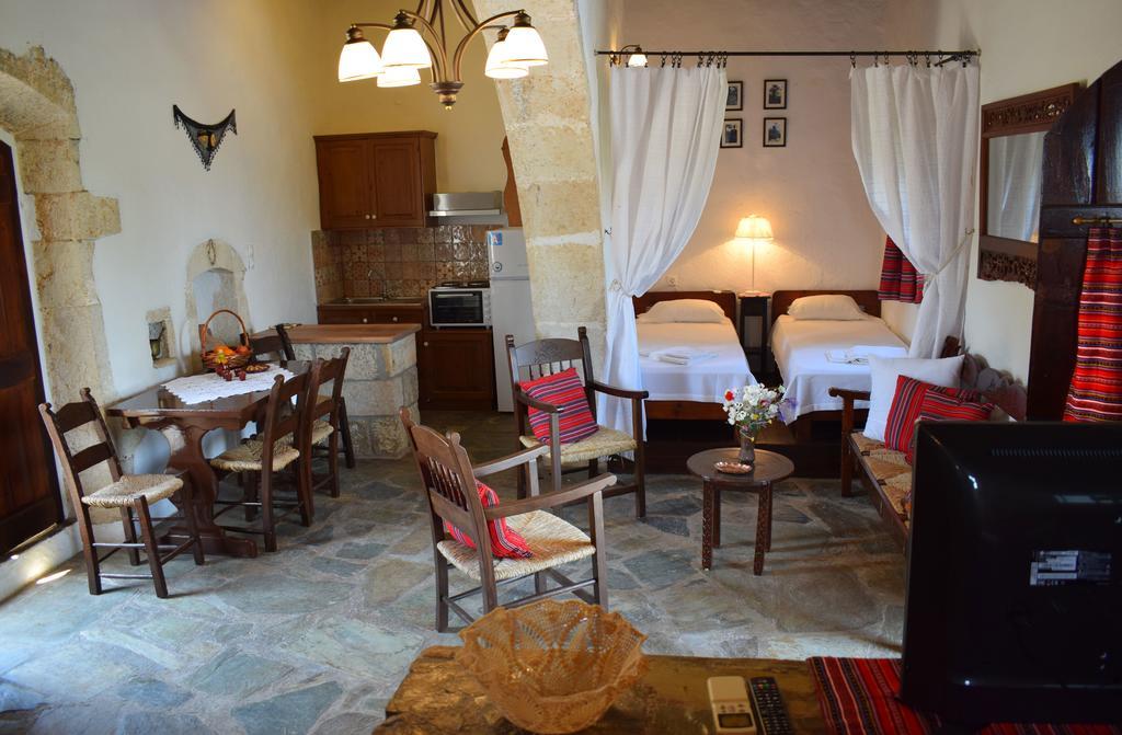 Anna'S Stone House Villa Megala Chorafia ภายนอก รูปภาพ